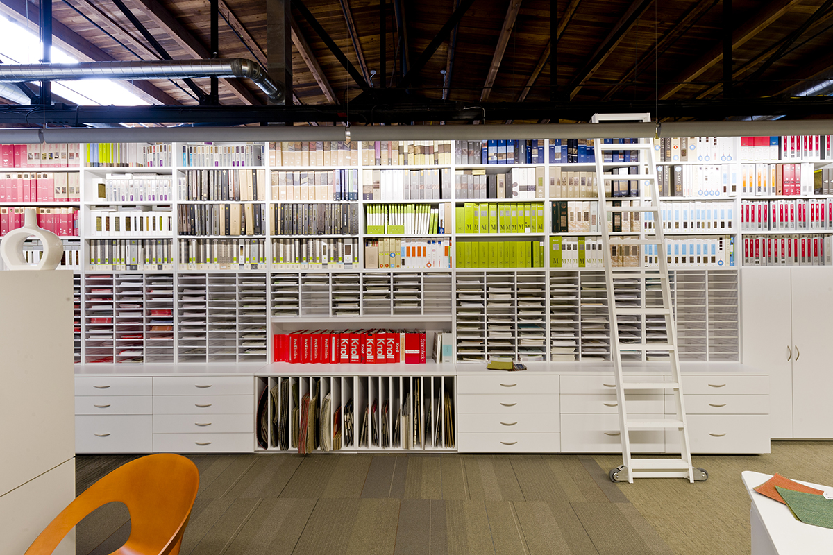 Modular casework solutions create streamlined storage and clear work zones.